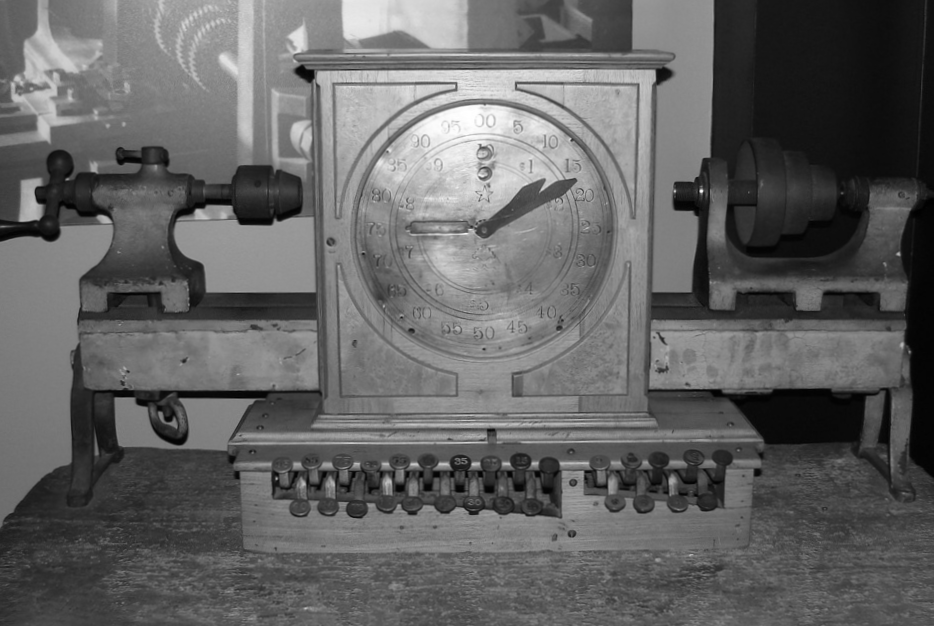 Первое устройство Джеймса Якоба Ритти для контроля денежных поступлений: сумма покупки отражалась с помощью стрелок на круглом циферблате