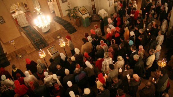 Пасхальная служба в Храме Святителя Петра Митрополита Московского на ул.Роменская, Санкт-Петербург