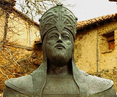 Здесь и далее по тексту размещены наиболее известные изображения Мухаммада Абдаллы ибн Абу Амира аль-Мансура, как средневековые, так и современные