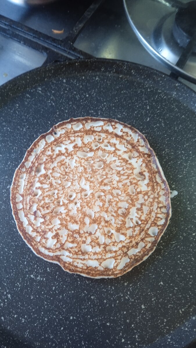 Готовый рисовый блинчик без глютена.