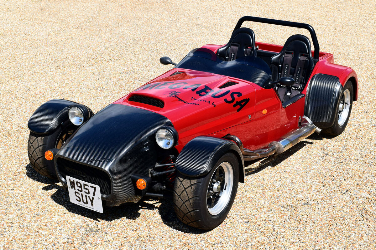    В начале нулевых в моде было оснащать сверхлёгкие спорткары вроде этого Westfield мотоциклетными моторами