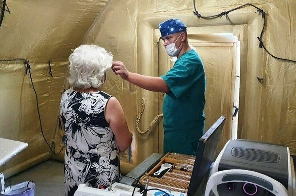     Прием пациентов ведут терапевт, кардиолог, уролог, проктолог, нефролог, отоларинголог, офтальмолог, стоматолог и врач многофункциональной диагностики. Фото: ЛИЦ