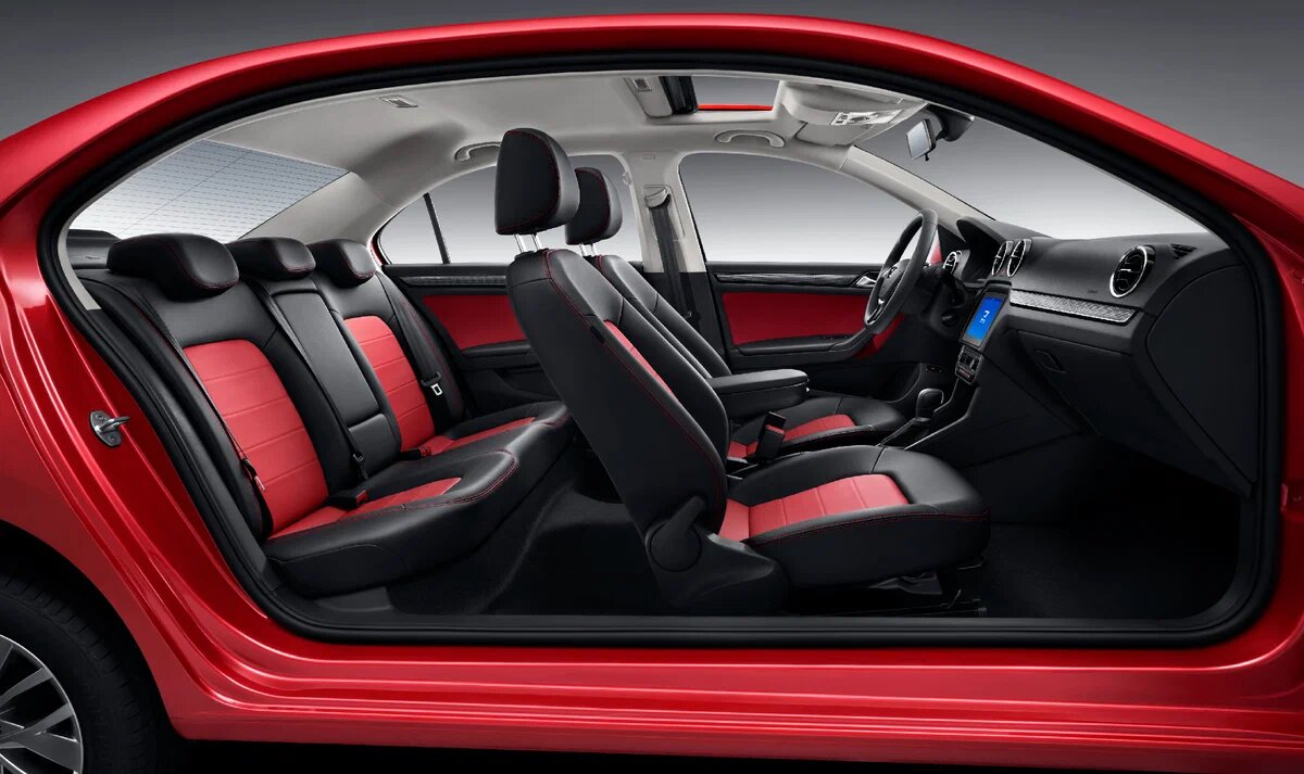 JETTA VA-3: двигатель объёмом 1,5 л мощностью 110 л.с., 5-ступенчатая роботизированная коробка передач.