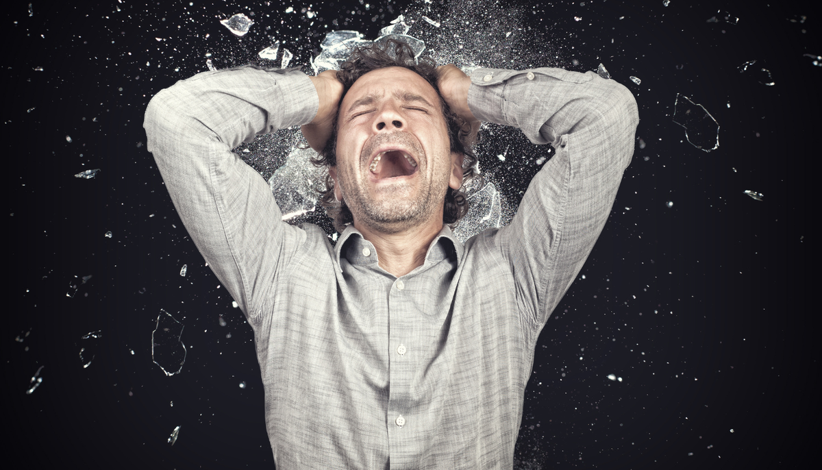 Через этапы кризисов проходят как мужчины, так и женщины