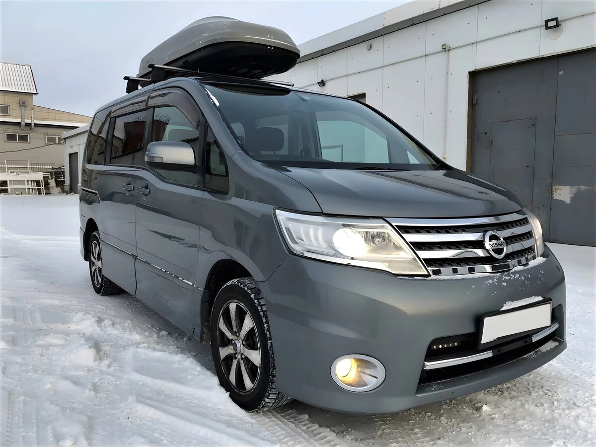 Такси шерегеш. Nissan Serena 2010.