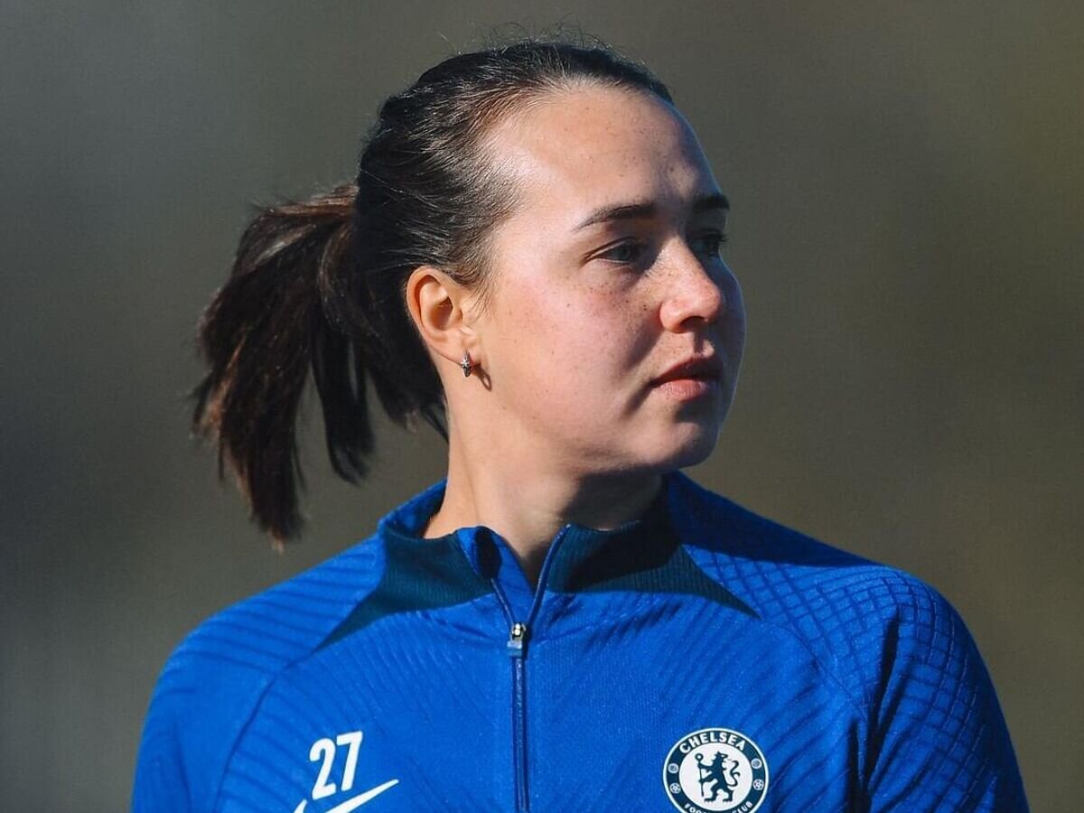    Футболистка ЖФК "Челси" Алсу Абдуллина© Фото : Соцсети ФК "Челси"