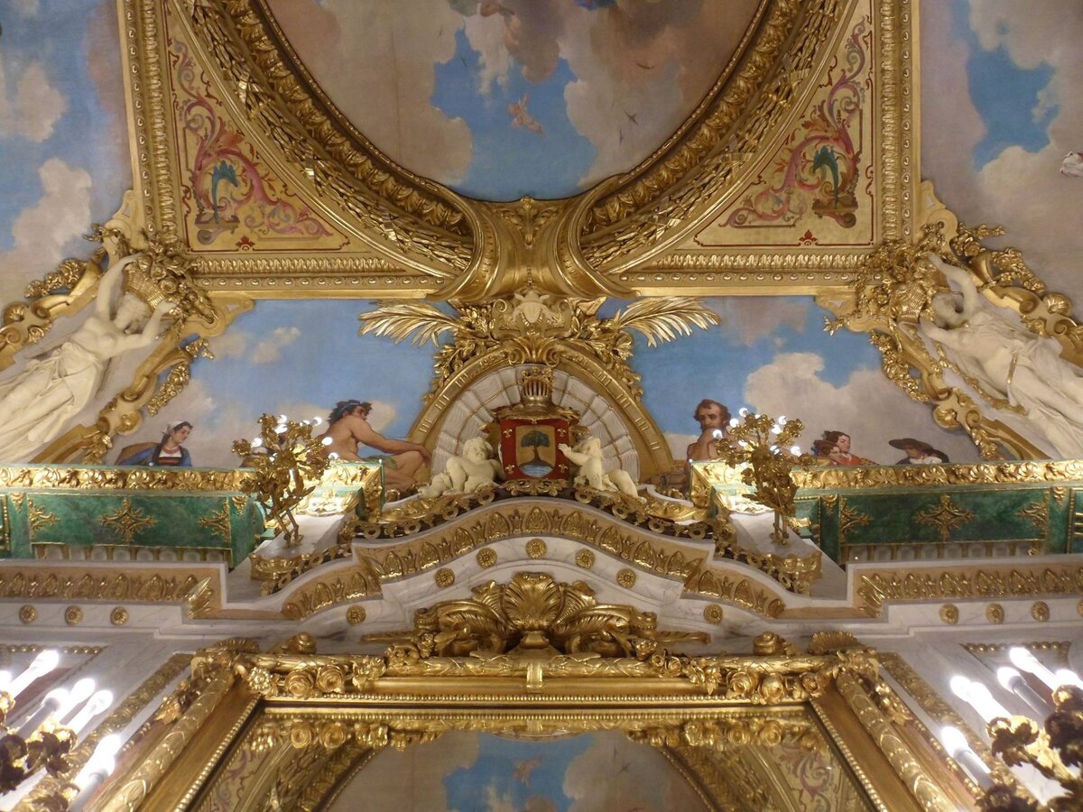 Дворец Сантонья