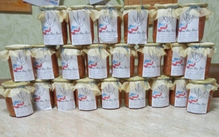    Волонтеры Беляевского района изготовили более 170 баночек с завтраком для бойцов СВО Кристина Просвиркина