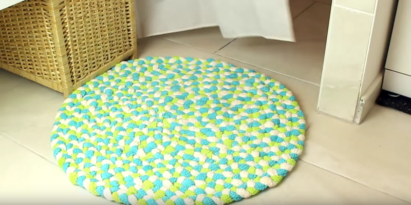 Как сделать своими руками плетеный коврик для ванной: пошаговая инструкция