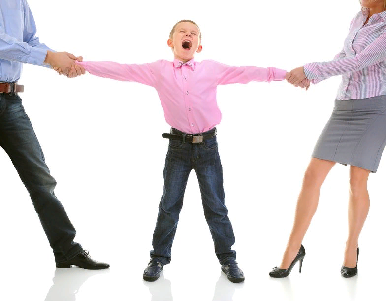 человека тянут в разные стороны. Stretch armstrong игрушка. человека тянут в разные стороны. Stretch армстронг. человек на веревке.