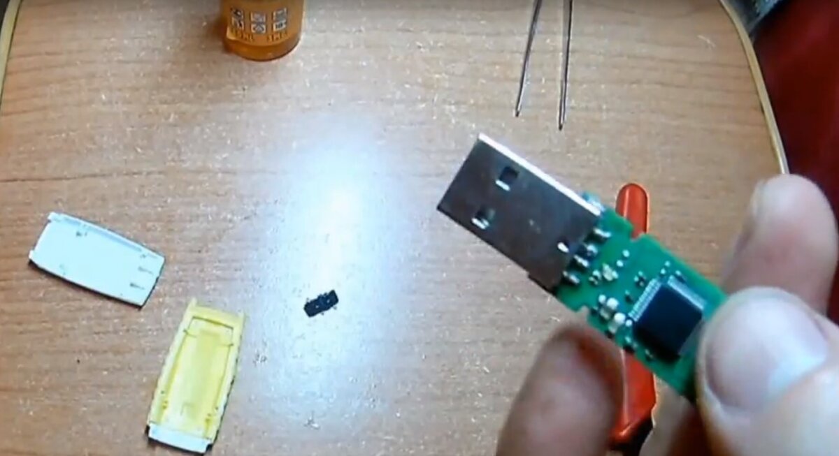 USB flash changer: Эргономика своими руками. - Клуб любителей микроавтобусов и минивэнов