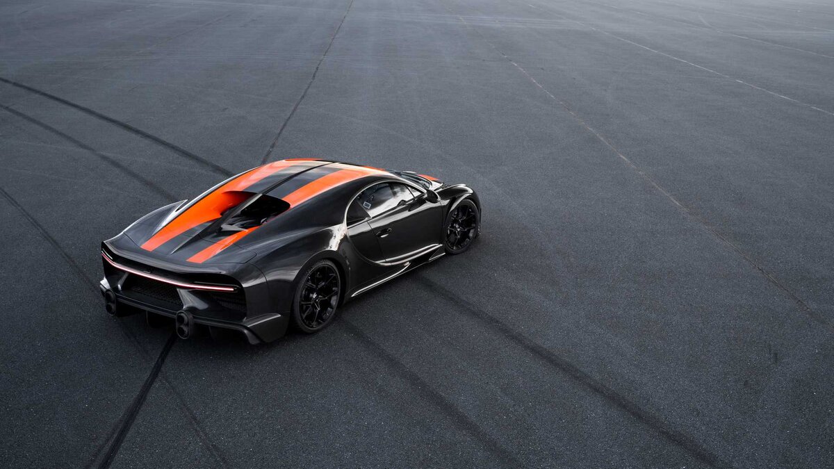 Бугатти супер спорт скорость. Bugatti Chiron super Sport 300+. Бугатти Широн 2021 Суперспорт. Bugatti Chiron super Sport 300+ Prototype. Chiron super Sport 300+.