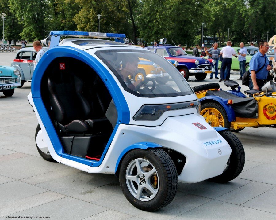"Овум" трехколесный электромобиль. Фото: studujsg.blogspot.com