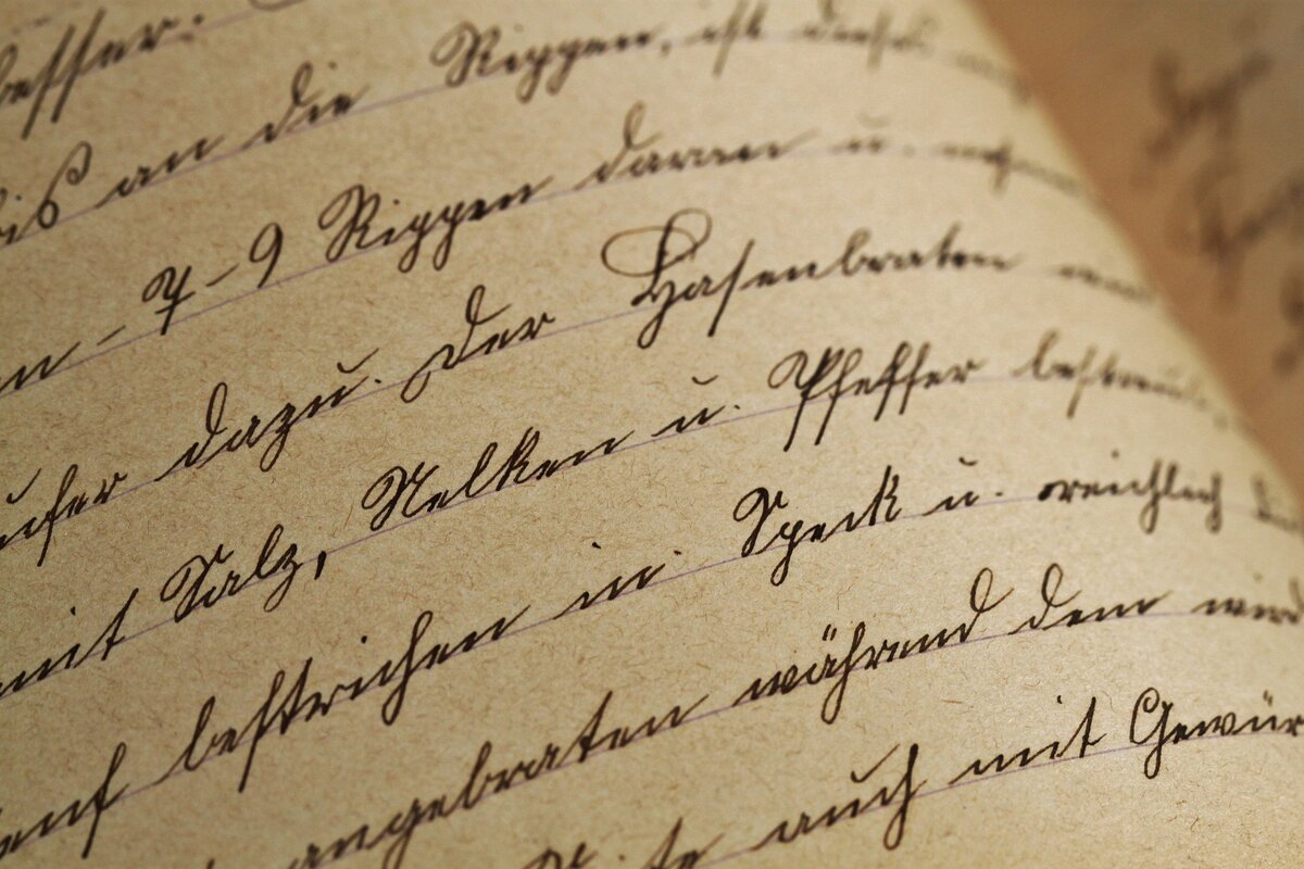 https://pixabay.com/get/57e3d3414255a514f6d1867dda6d367d1c3adae251506c4870287ad59f4fc55eb1/handwriting-1362879_1920.jpg