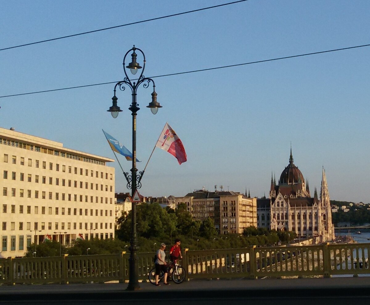 Пешком по мосту на остров Магрит. Фото автора