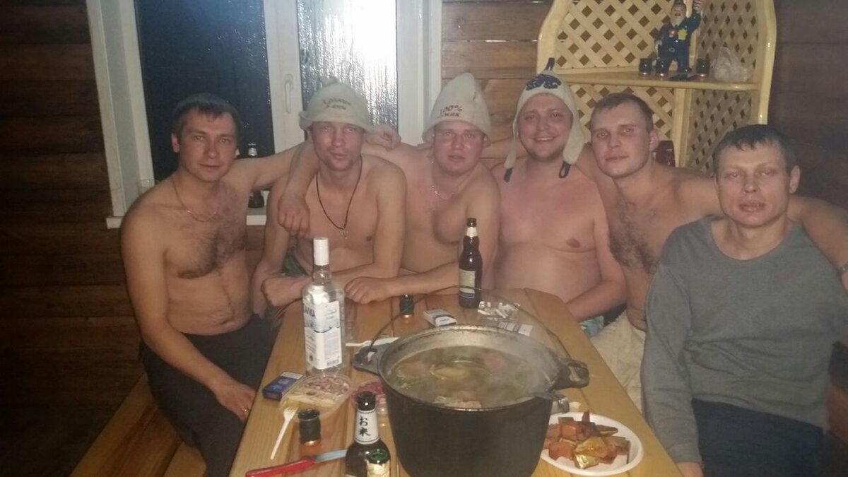 Мужская компания. Фото из открытого источника