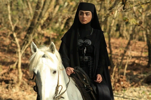 Бала Хатун на белом коне, Основание Осман, 1 серия