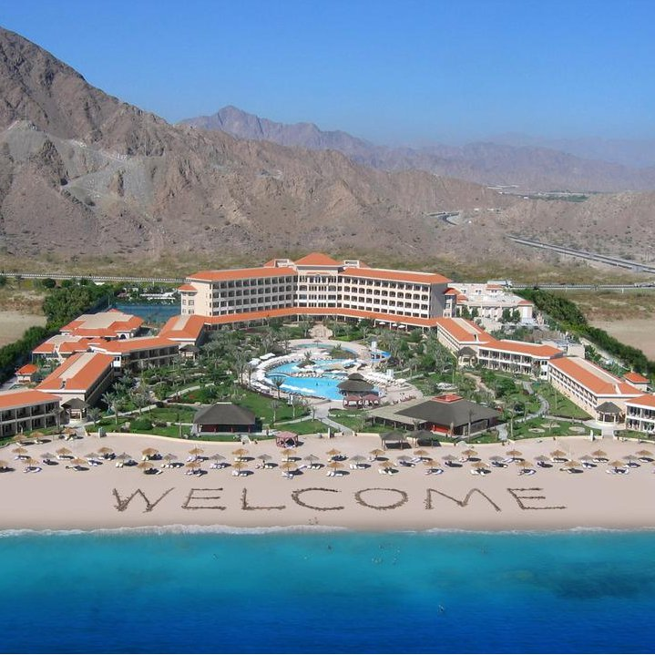 Fujairah rotana resort al aqah beach 5. Фуджейра ротана Резорт 5. Фуджейра ОАЭ. Fujairah Rotana Resort & Spa al Aqah Beach 5*. Эмират Аль Фуджейра.