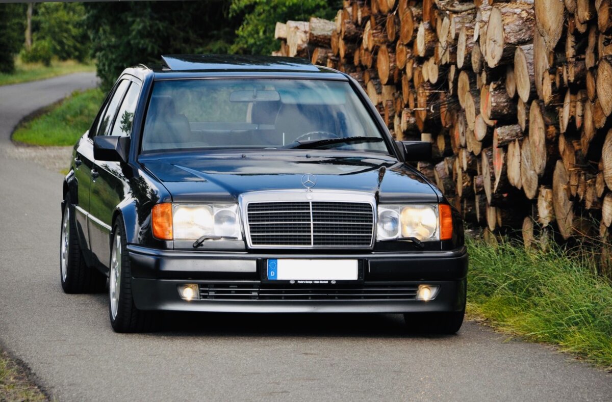 Мерседес w124 желтый