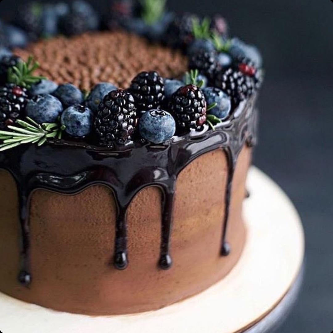 Ягод много не бывает только при условии, что крем достаточно плотный!