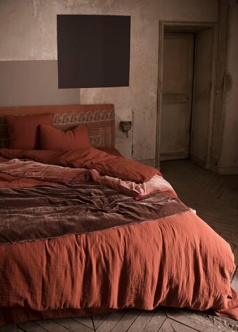 Способны ли 1500 рублей «взбудоражить» интерьер Вашей спальни? Вполне! 5 вариантов стильного постельного белья
