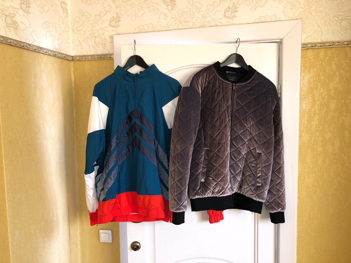 Слева Adidas справа Zara