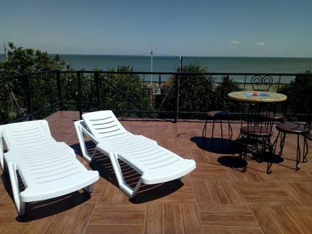 Ейск, Нижнесадовая, 276. 84 метра до моря, пляж песчаный. 16.07.2020 - 19.08.2020 - 2000р в сутки за помещени