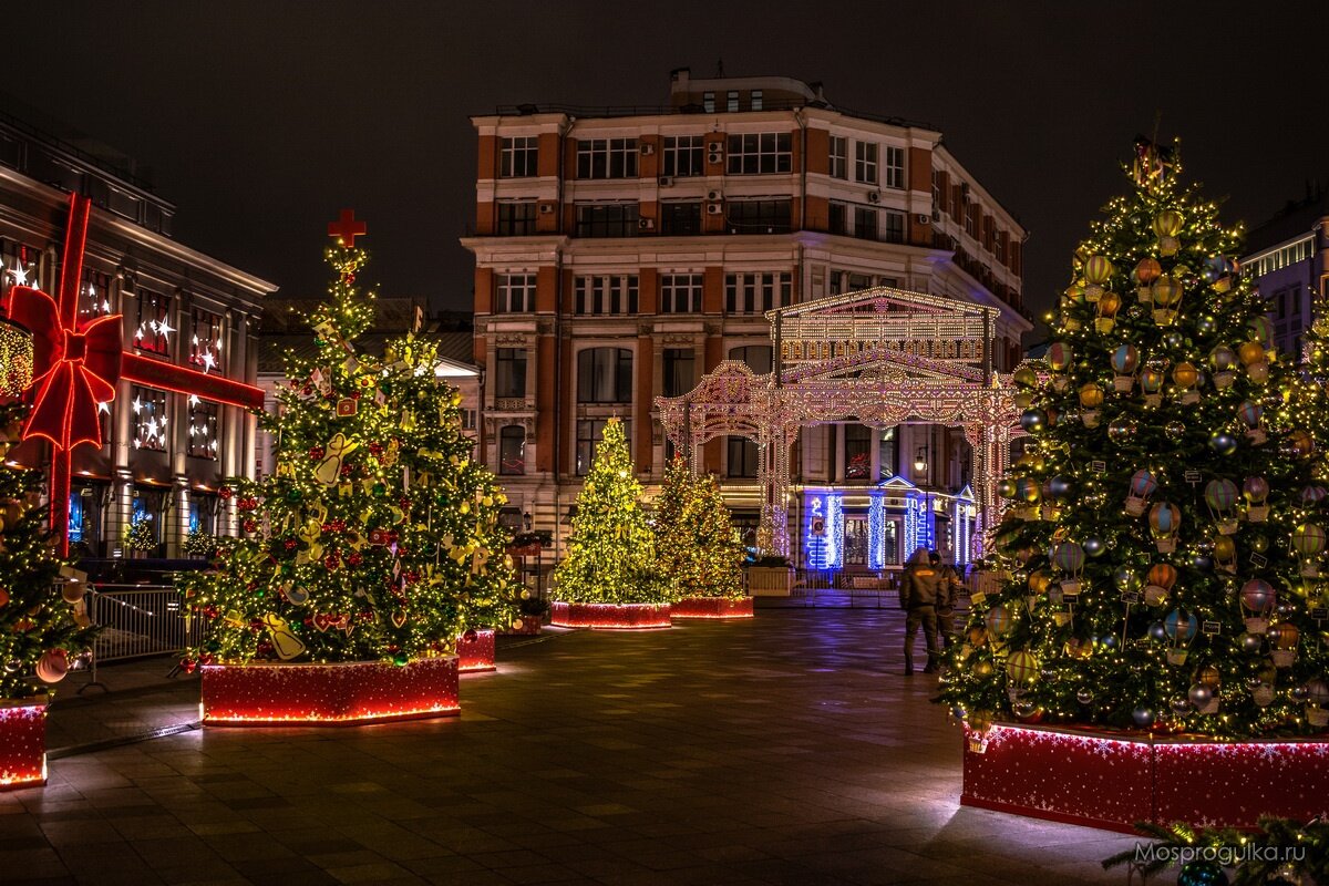 Арка на Кузнецком Мосту