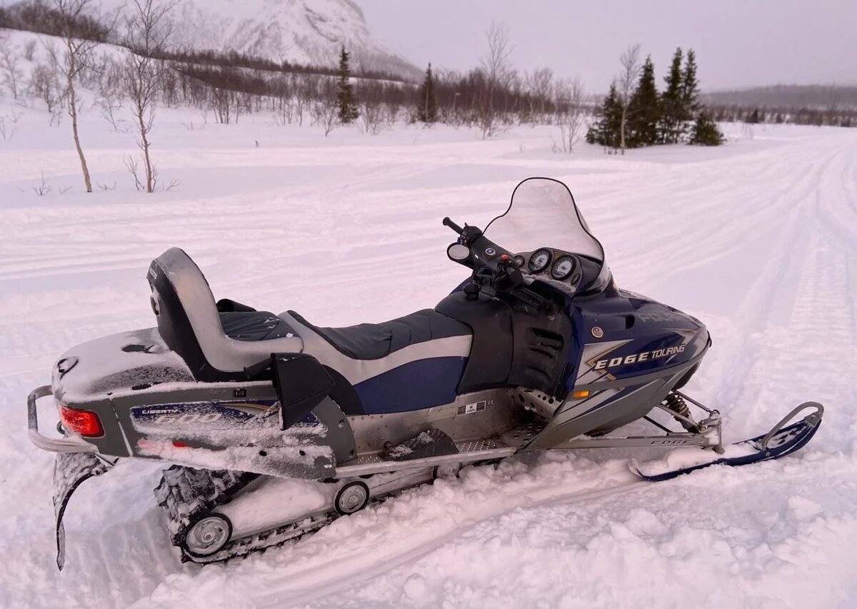 Классическая конструкция начала 2000-х. Стальная рама, передняя подвеска с продольными рычагами и безумный мотор. Фото с сайта объявлений avito.ru