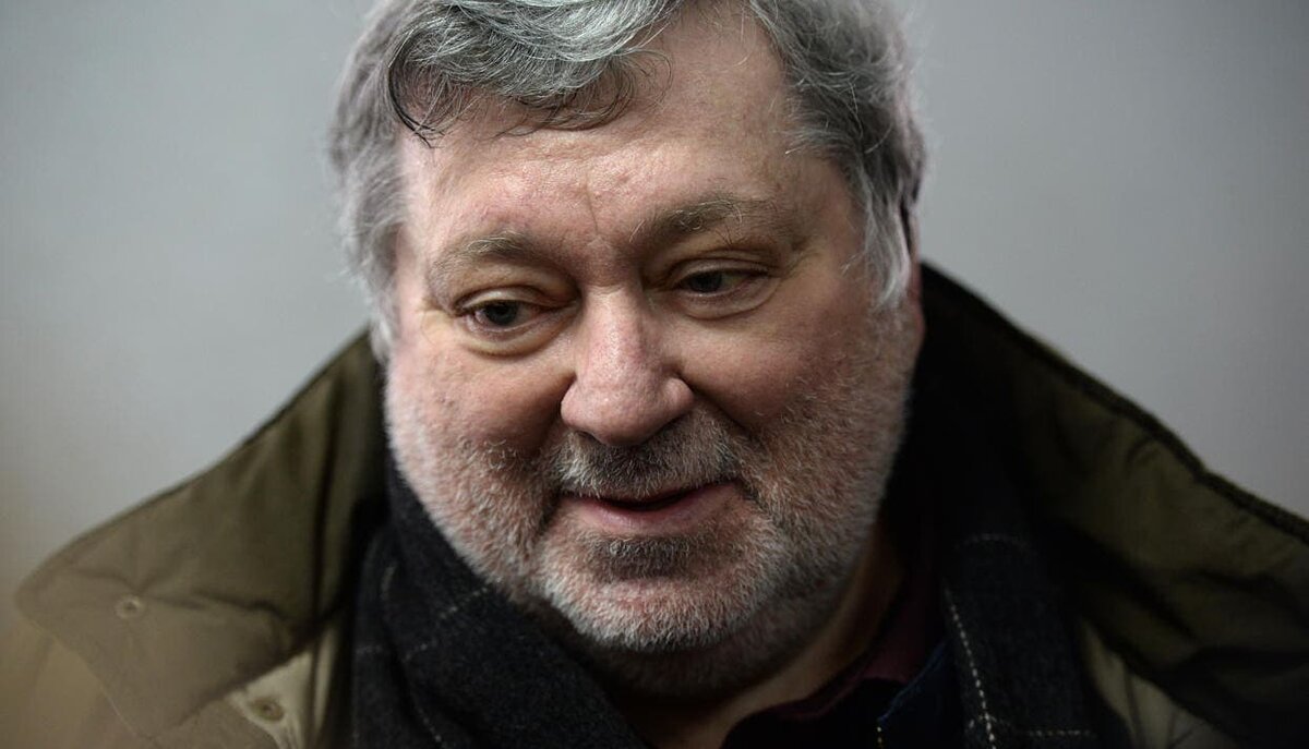Опера директор театра