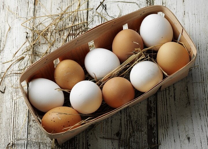 Храните яйца в отдельном контейнере