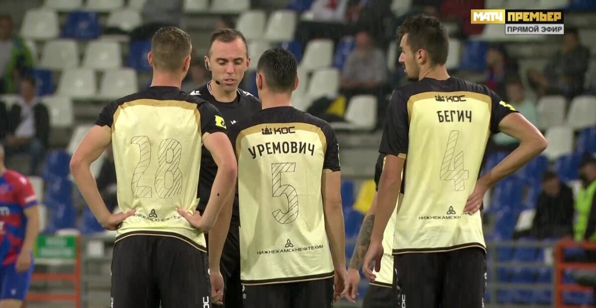 Нарисованные фломастером номера не понравились арбитру