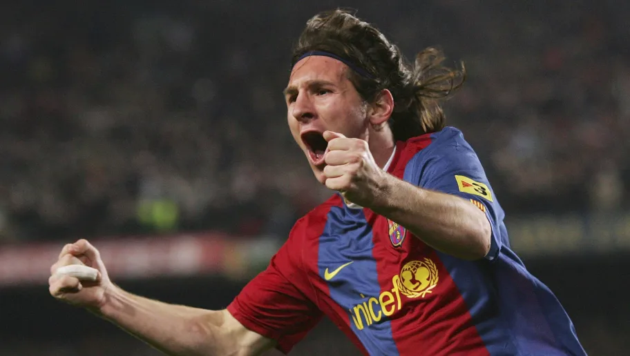 Источник: https://www.90min.com/in/posts/4697769-start-of-something-special-on-this-day-in-2007-lionel-messi-scored-his-first-barcelona-hat-trick