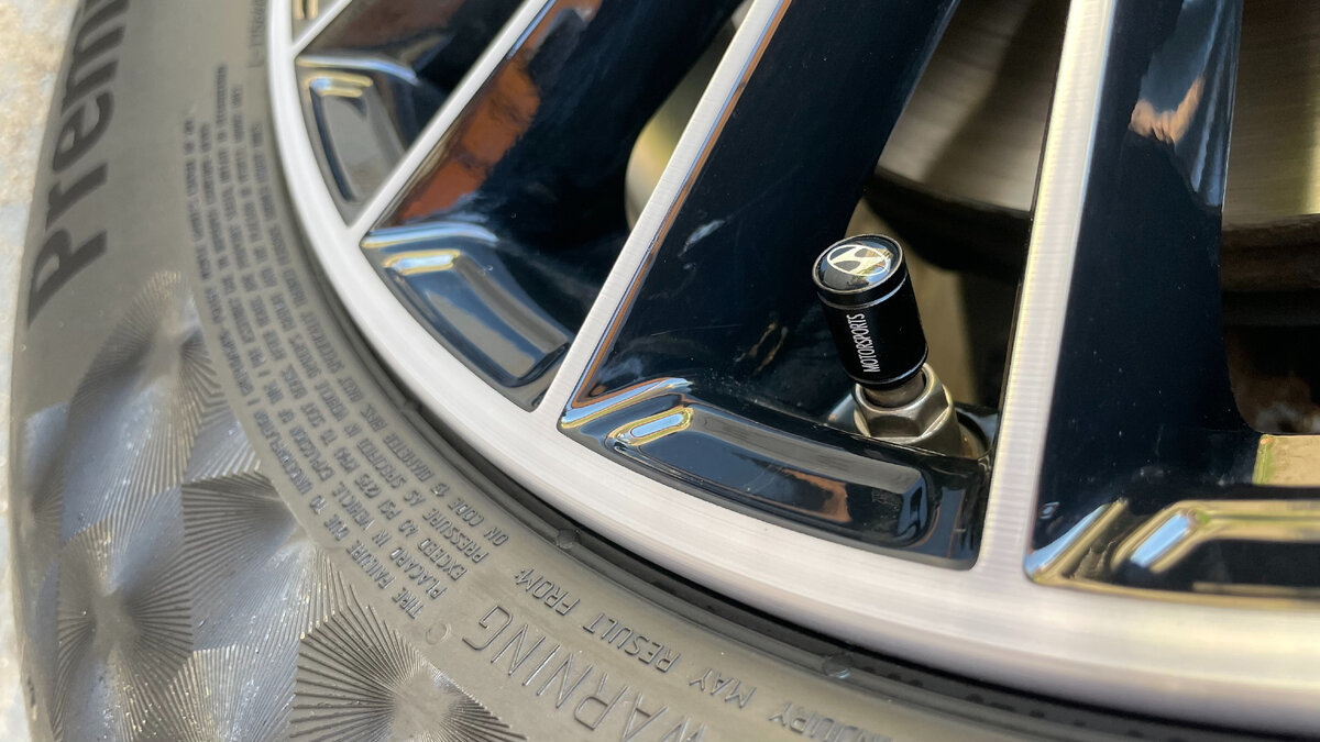 колпачек на нипель Hyundai (черный)