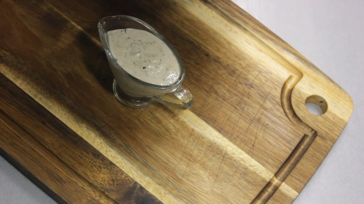 Грибной соус это прекрасное дополнение для многих блюд. Можно для пельменей для пасты и картофельного пюре. Готовить не сложно. Очень вкусно 