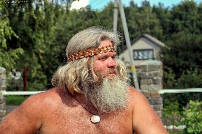 Мужчины носили длинные волосы и окладистые бороды. /Фото: 2planeta.ru