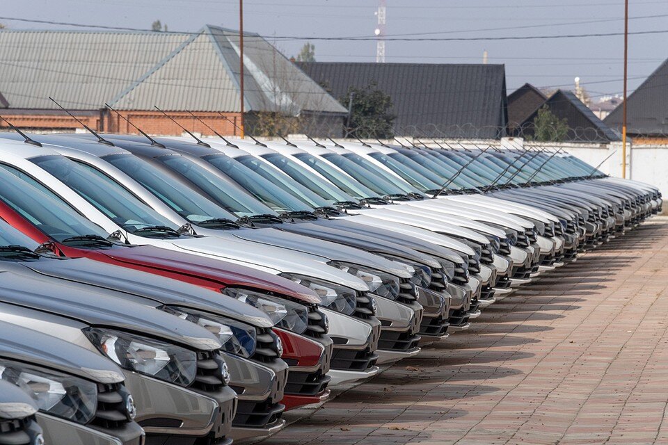     Милонов выступил с инициативой отменить транспортный налог для покупателей отечественных автомобилей Михаил ФРОЛОВ