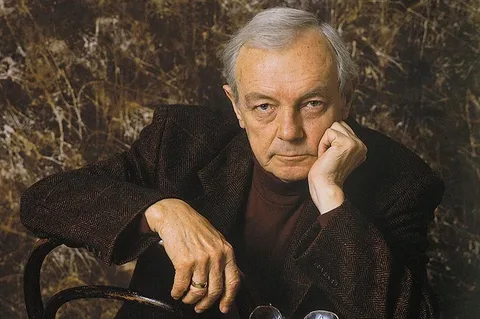 Кирилл Лавров.