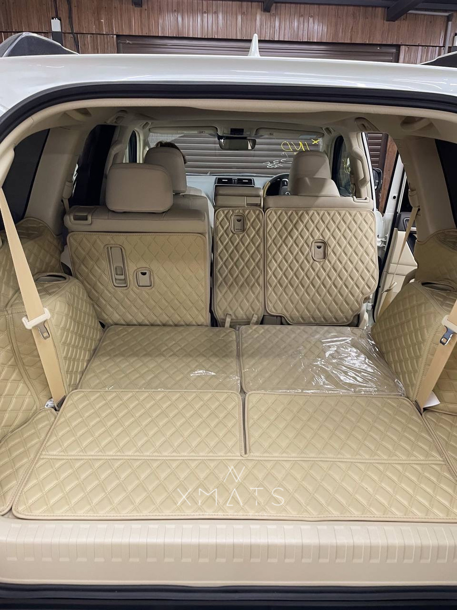 Коврики из экокожи на Toyota Land Cruiser Prado 150 7 мест (ПРАВЫЙ РУЛЬ)