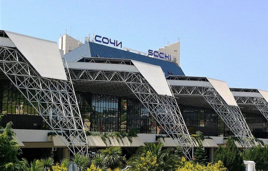 Аэропорт Сочи (Адлер) - пока единственные воздушные ворота Краснодарского края. Фото из открытых источников.