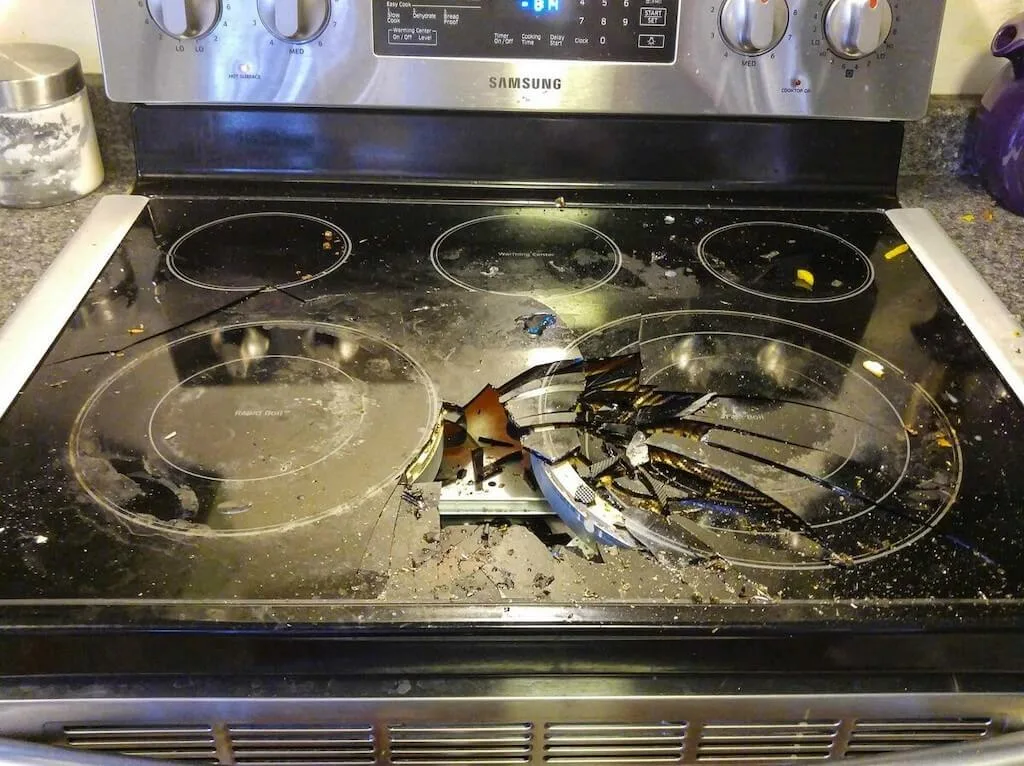 В дизайне кухни есть нечто волшебное: сплетение стиля, элегантности и функциональности, создающее идеальное пространство для творчества и вдохновения.-21