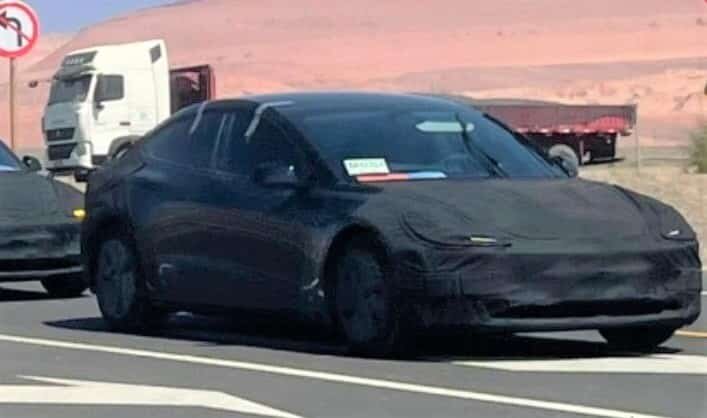Tesla Model 3 на высокотемпературных испытаниях 