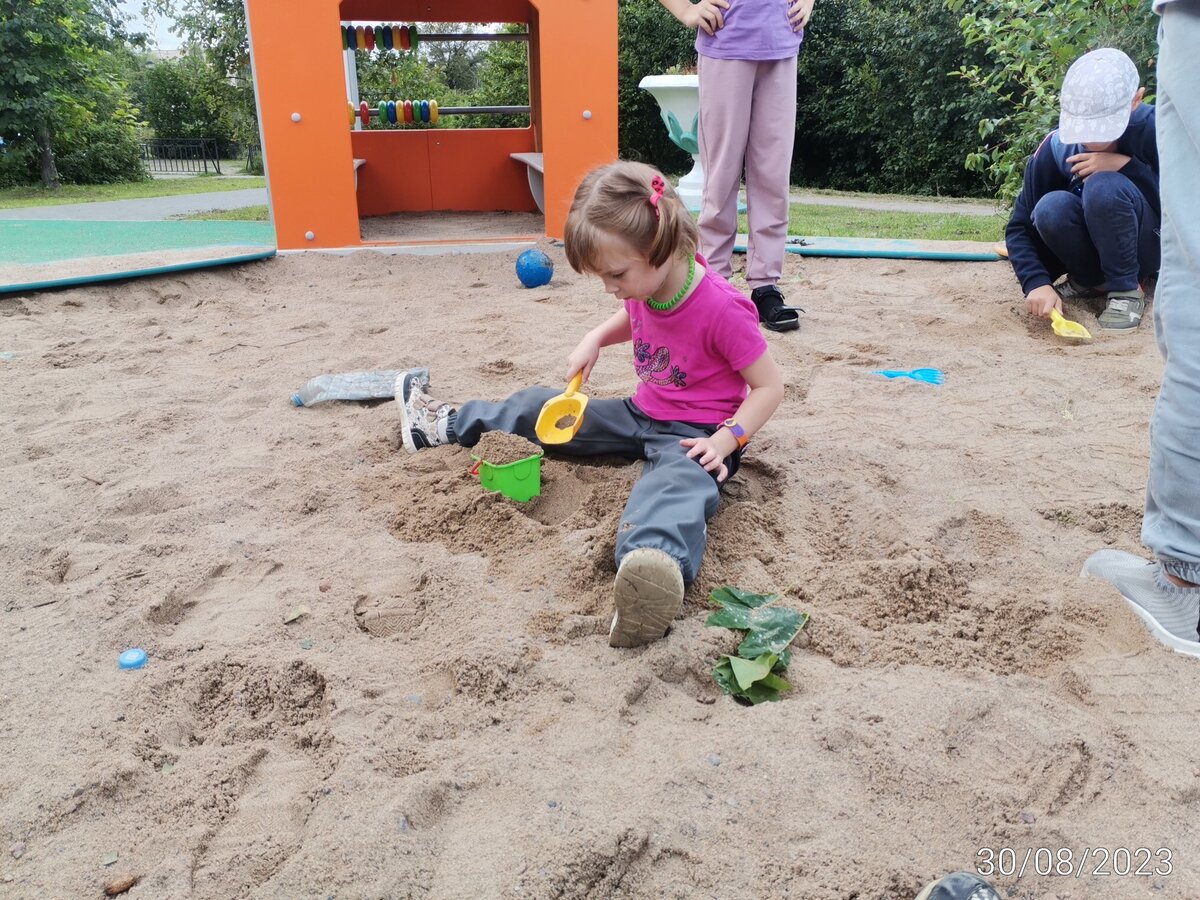 Один день с 2 детьми дома. 🤪 Чем занимаемся. | Растём вместе с детьми.  Учу, играю, развиваю. 🤗 | Дзен