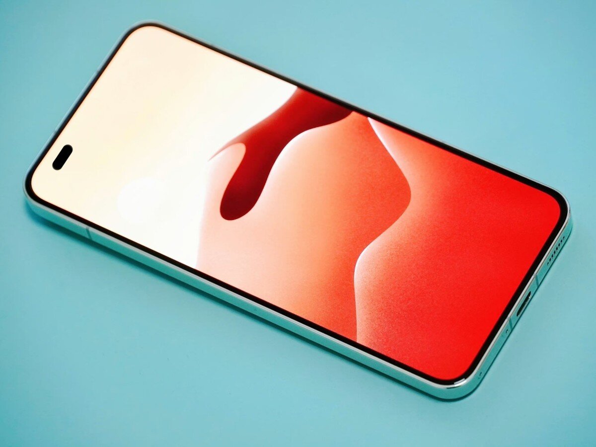    Visionox показала OLED-дисплей для смартфонов со сверхтонкими рамками