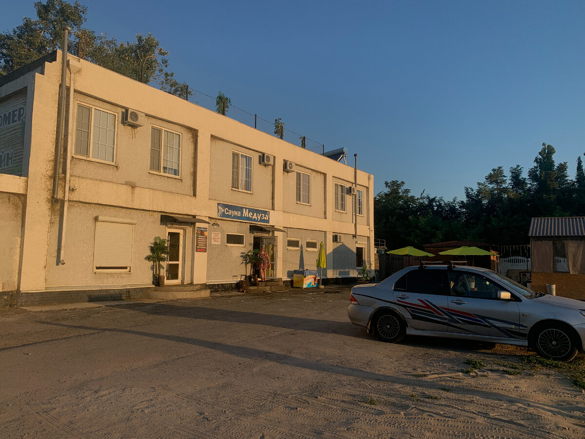 Обычная, бюджетная гостиница\ отель на одну ночь