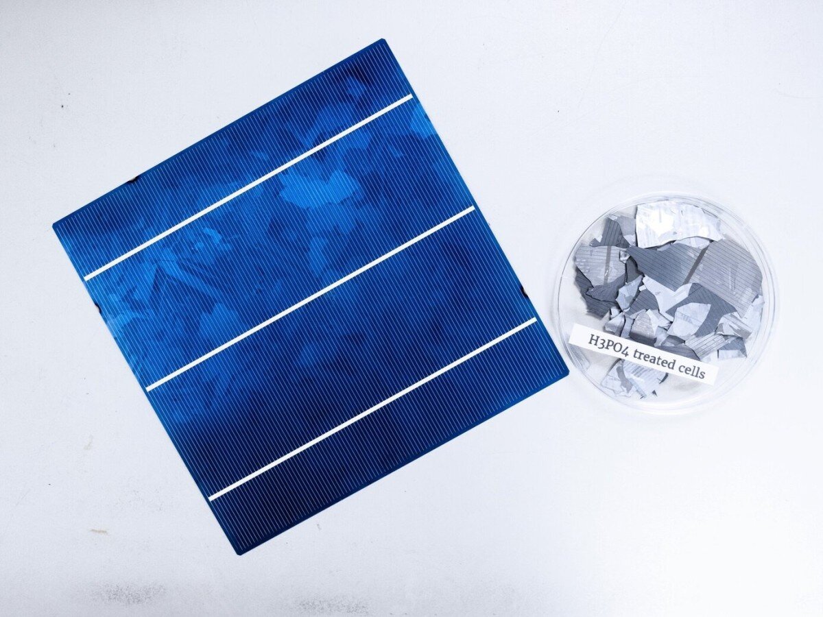    Отработанные солнечные панели переделали в аккумуляторы