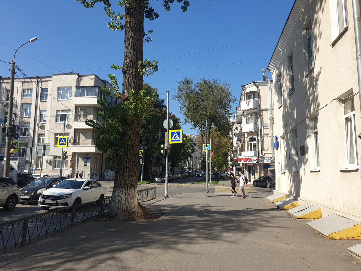 Улица Чехова.