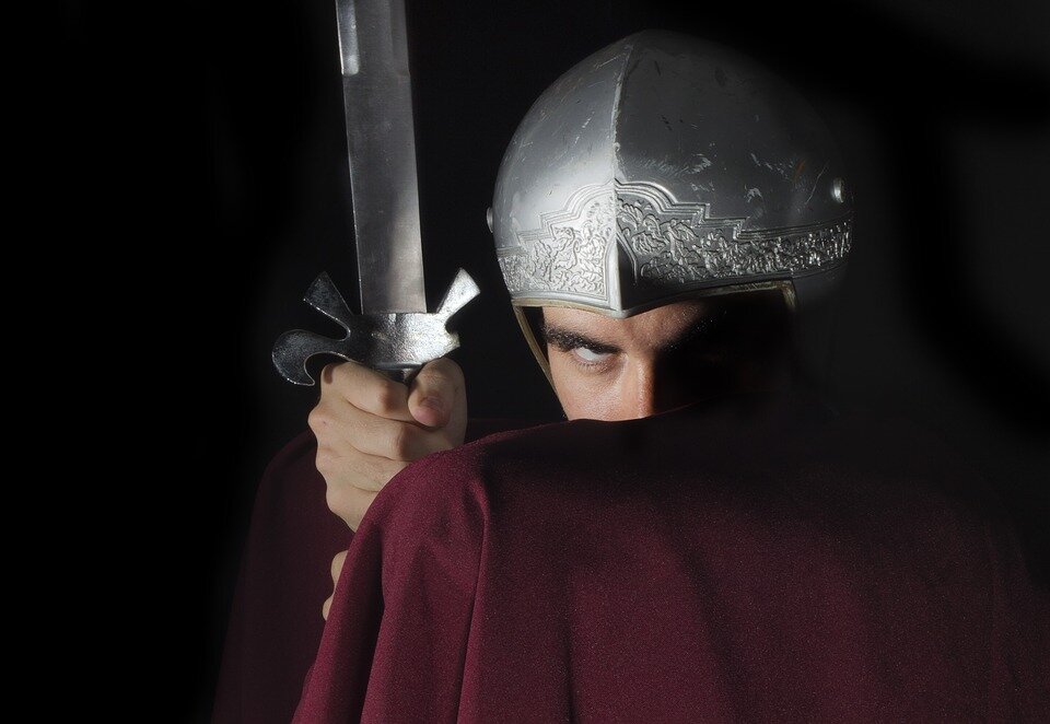 ковка меча. хью джекман росомаха бессмертный. меч гладиатора. под мечом. двуручный меч цвайхандер.