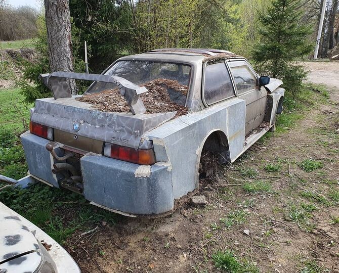 Задняя часть этой супер машины