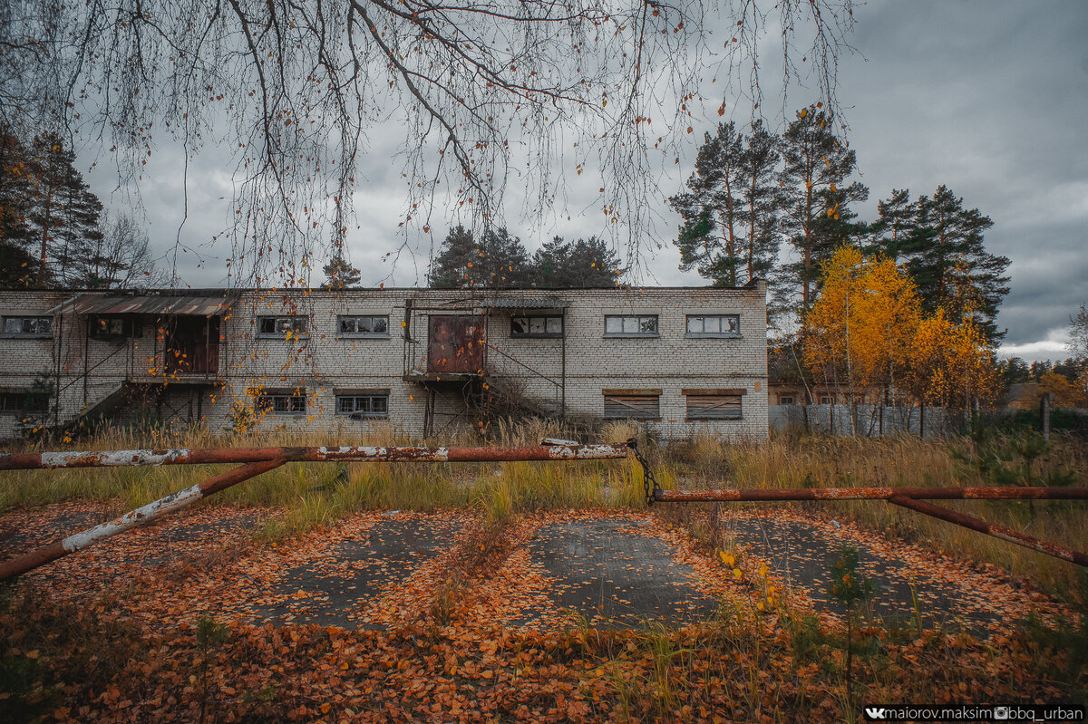 Вернулся спустя два года в военный городок. Полная разруха, украли даже «Ракеты С-25 Беркут»!